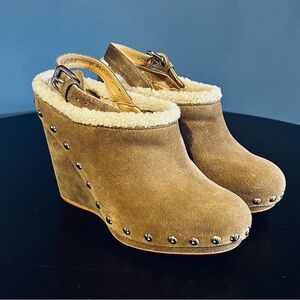Stuart Weitzman Clogger Mules Women's Size 6 Tan Wedge Platform Suede Fur